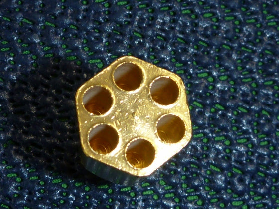 6-Hole Brass Cluster Base 